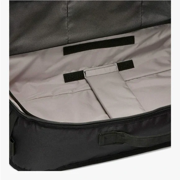 Nike RPM Black Duffel Bag - Picture 10 of 16